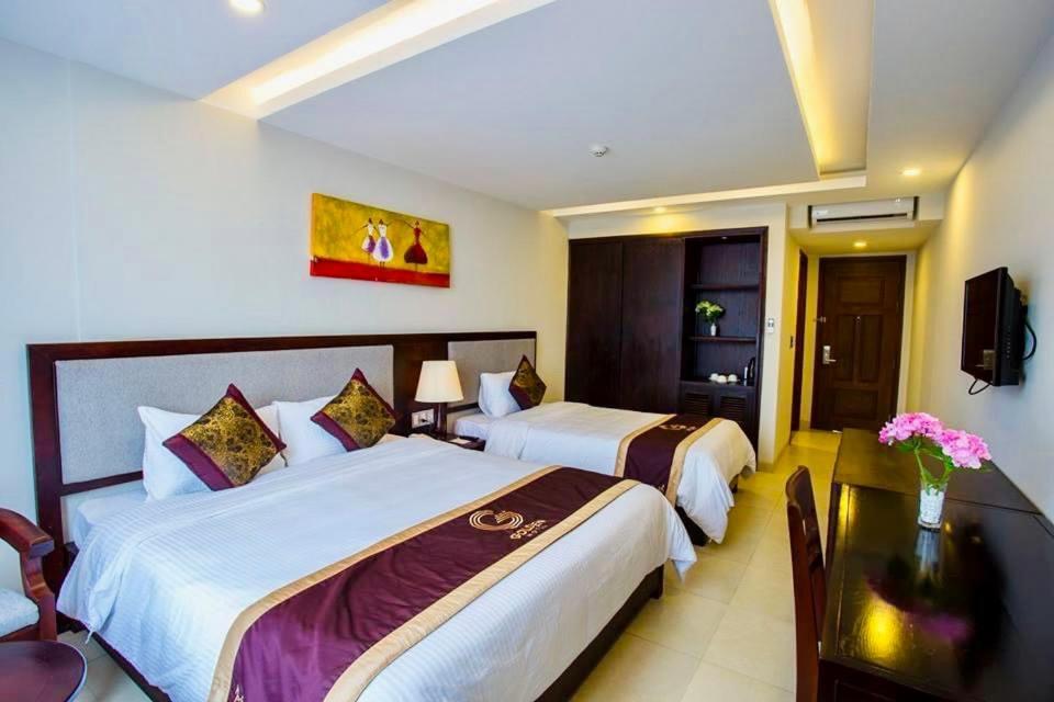 Golden Quang Tri Hotel Dong Ha Bagian luar foto