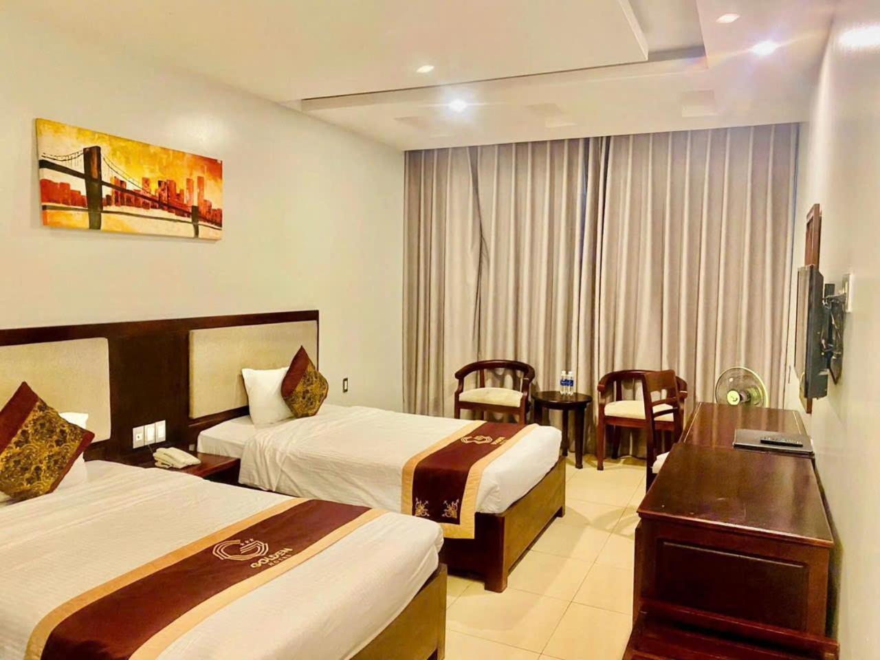 Golden Quang Tri Hotel Dong Ha Bagian luar foto