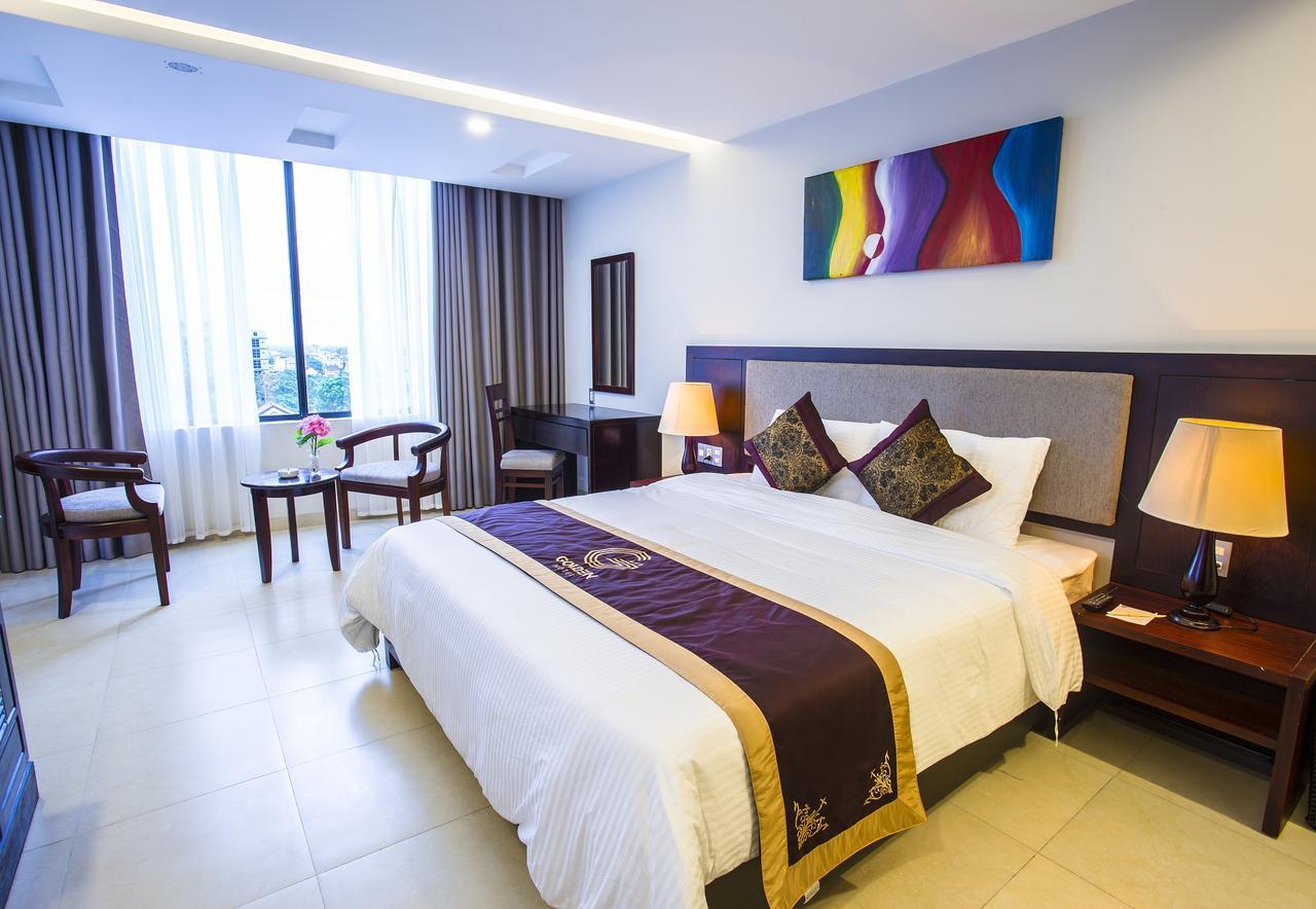 Golden Quang Tri Hotel Dong Ha Bagian luar foto