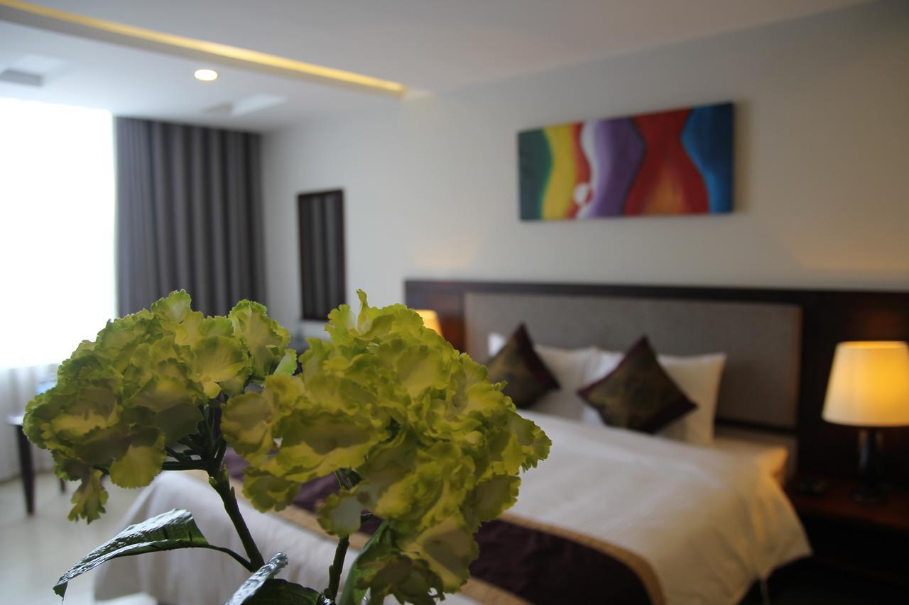 Golden Quang Tri Hotel Dong Ha Bagian luar foto